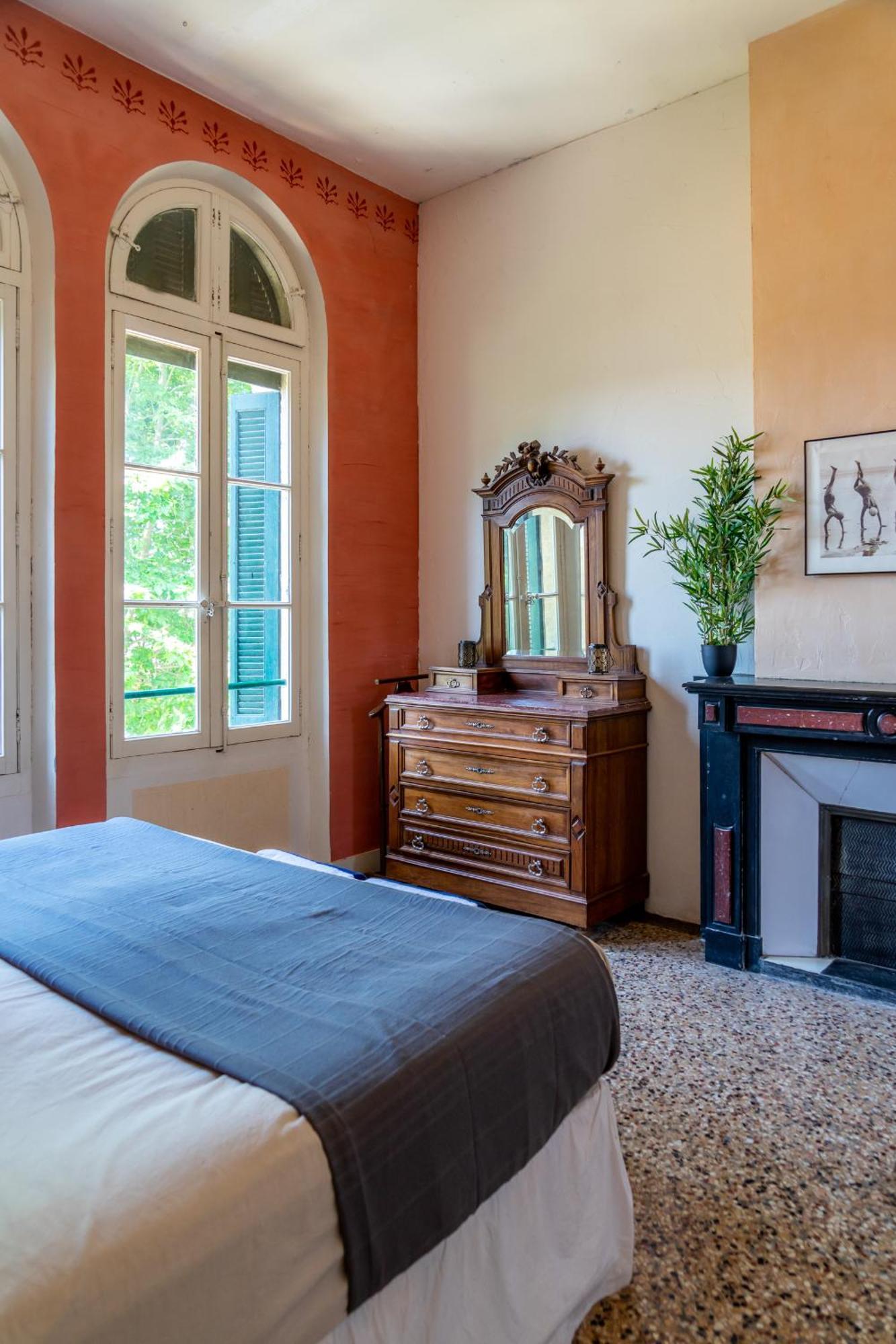 Ultimate Relaxation For Family Or Group At Renowned Couvent Des Ursulines, A Tranquil Escape In Historic Pezenas Βίλα Δωμάτιο φωτογραφία