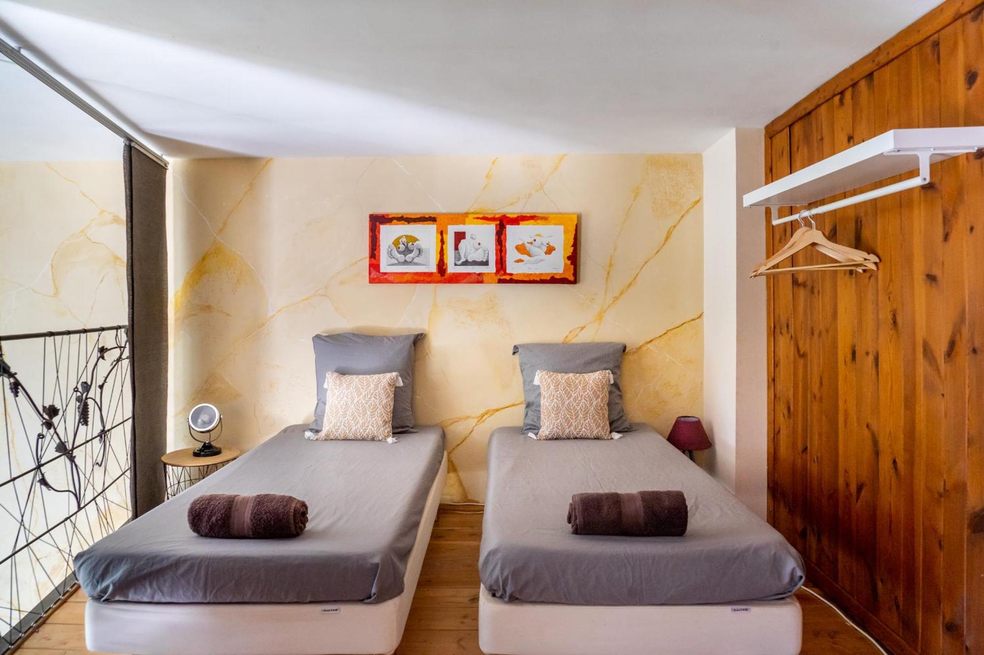 Ultimate Relaxation For Family Or Group At Renowned Couvent Des Ursulines, A Tranquil Escape In Historic Pezenas Βίλα Δωμάτιο φωτογραφία