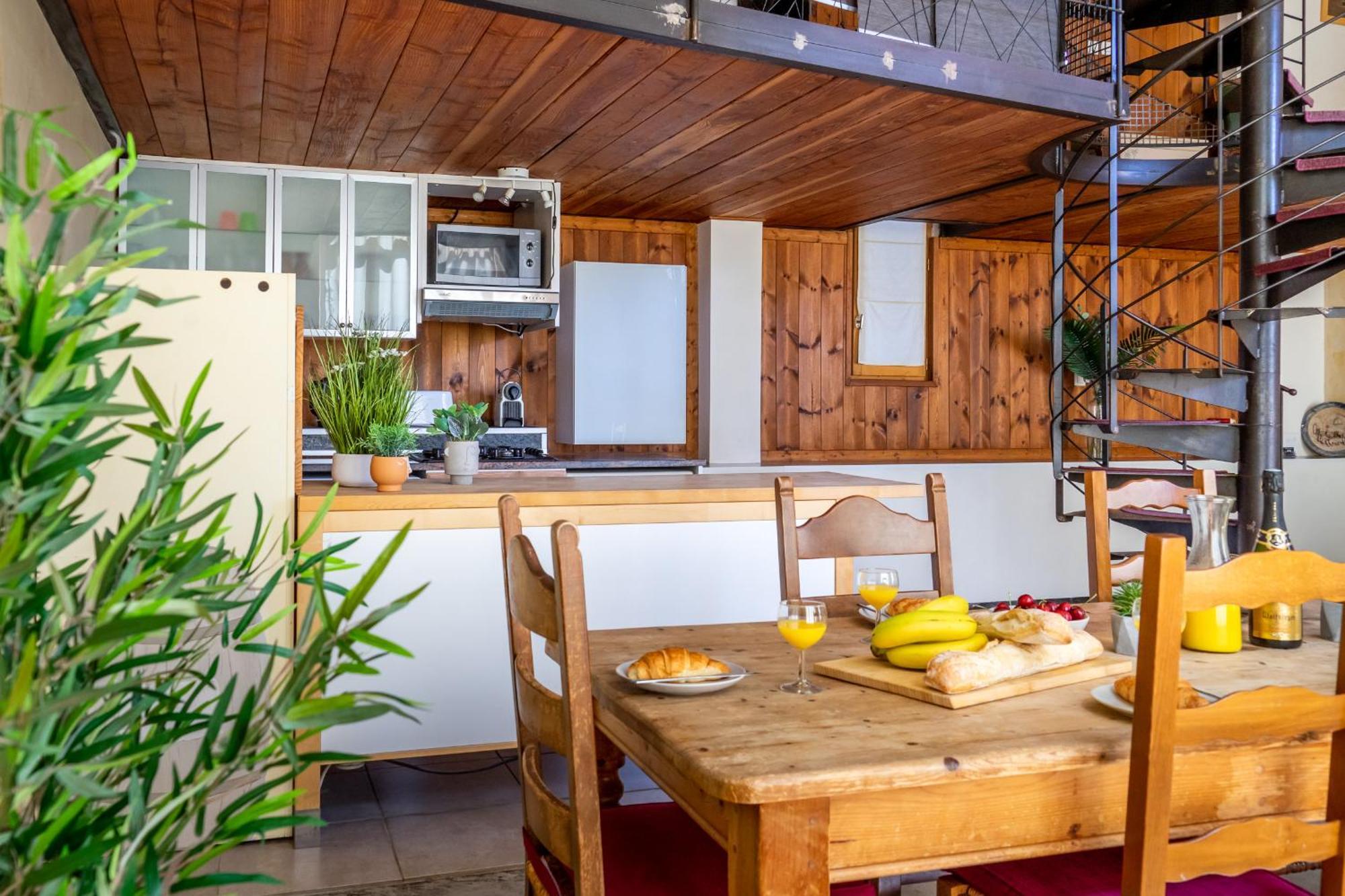 Ultimate Relaxation For Family Or Group At Renowned Couvent Des Ursulines, A Tranquil Escape In Historic Pezenas Βίλα Δωμάτιο φωτογραφία