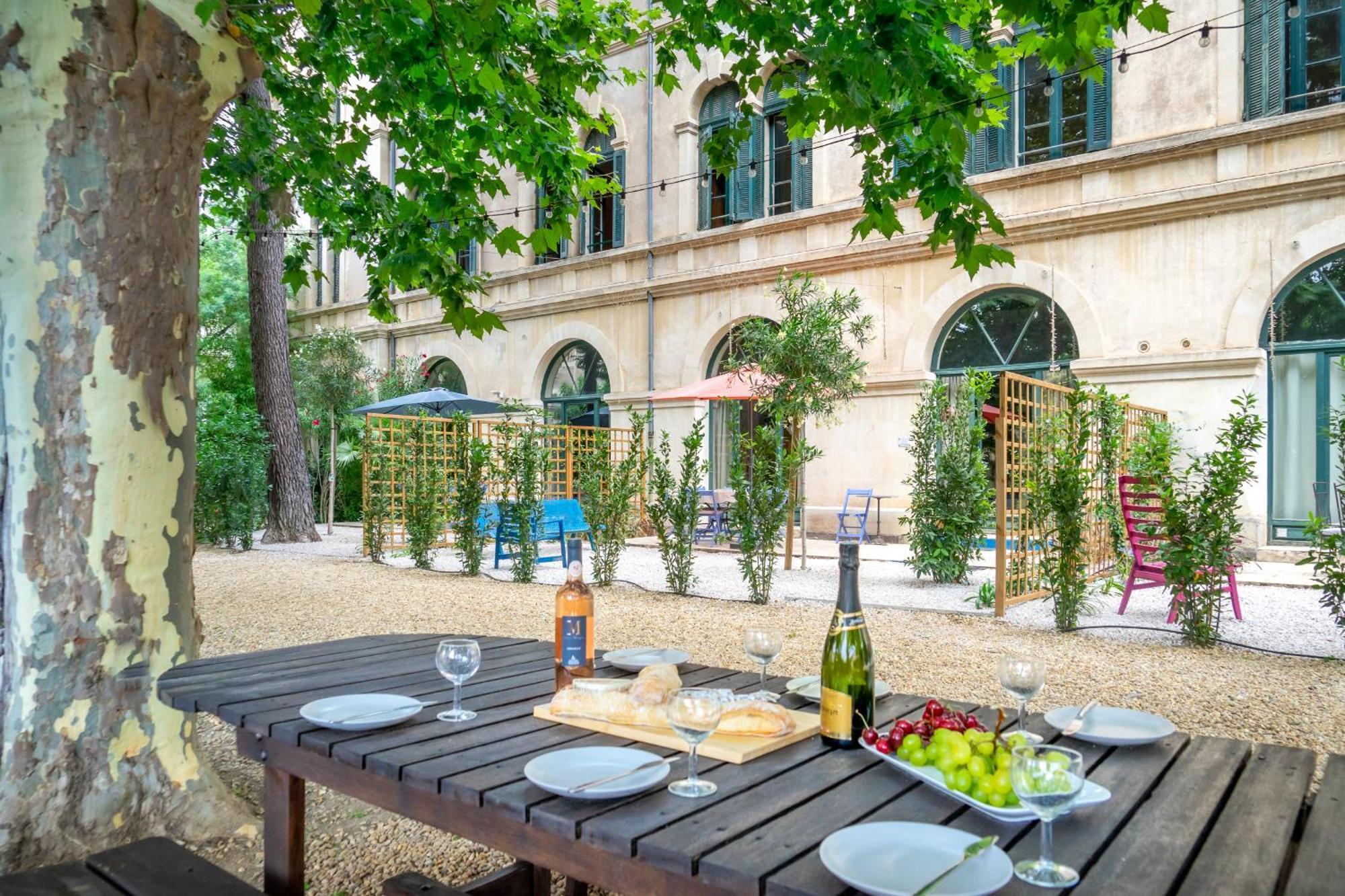 Ultimate Relaxation For Family Or Group At Renowned Couvent Des Ursulines, A Tranquil Escape In Historic Pezenas Βίλα Δωμάτιο φωτογραφία